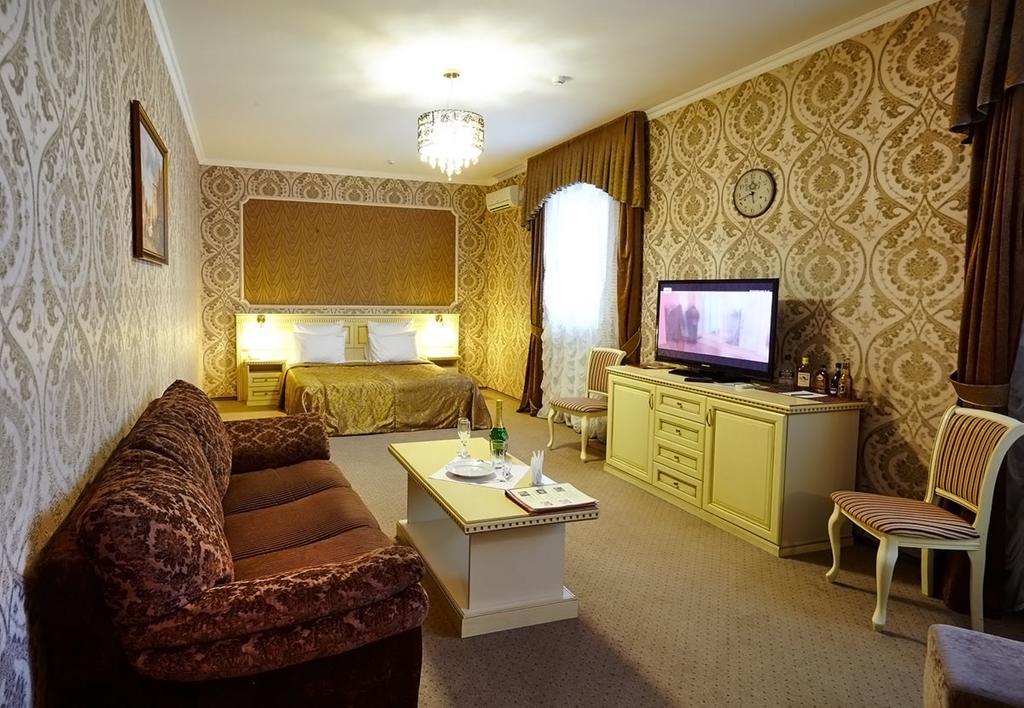 Praga Hotel Krasnodar Ngoại thất bức ảnh