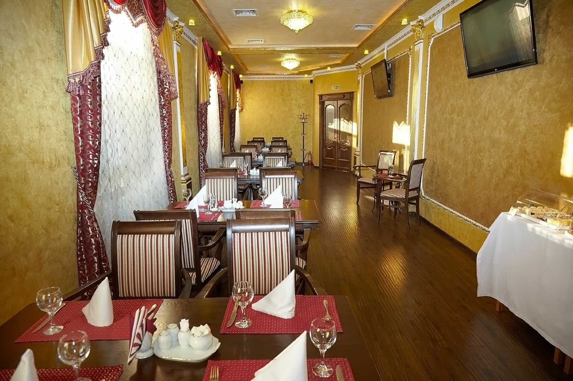 Praga Hotel Krasnodar Ngoại thất bức ảnh